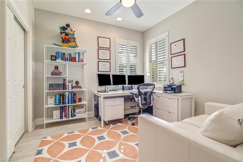 MANCHESTER SQUARE - Residential