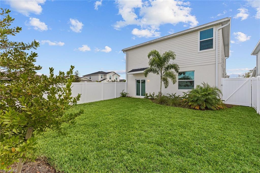 THE FLATWOODS - Residential Lease