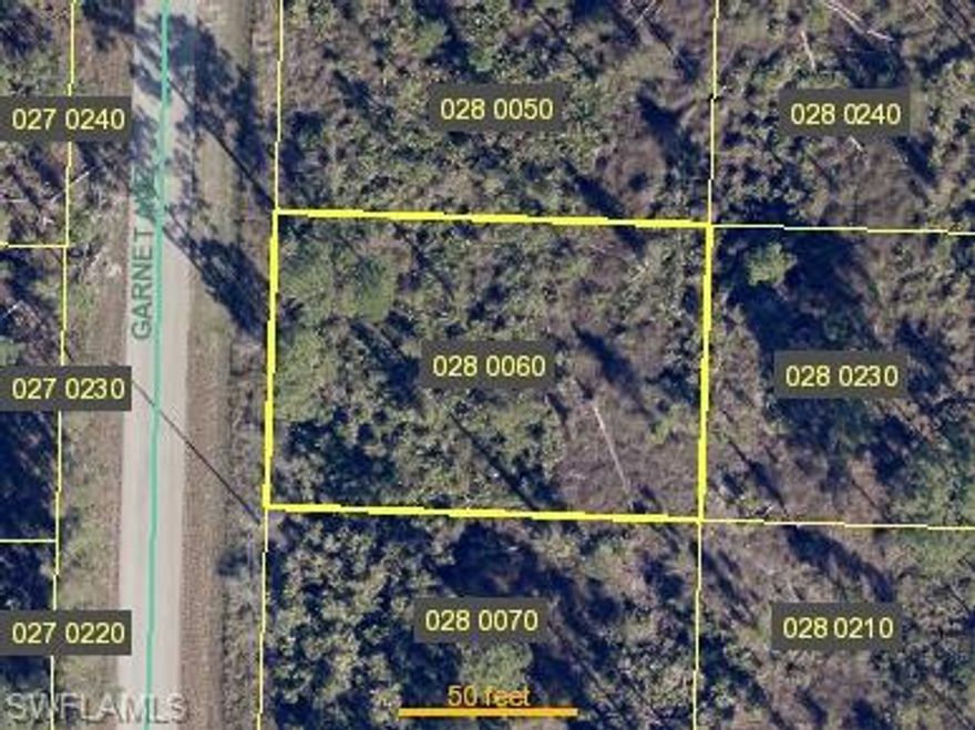 Vacant lot located in a fast growing area of Lehigh Acres. New Construction going up all over the area. MOTIVATED SELLER. Make your offer! All offers welcomed. Please read confidential notes