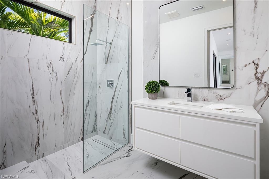 PINE RIDGE - Residential