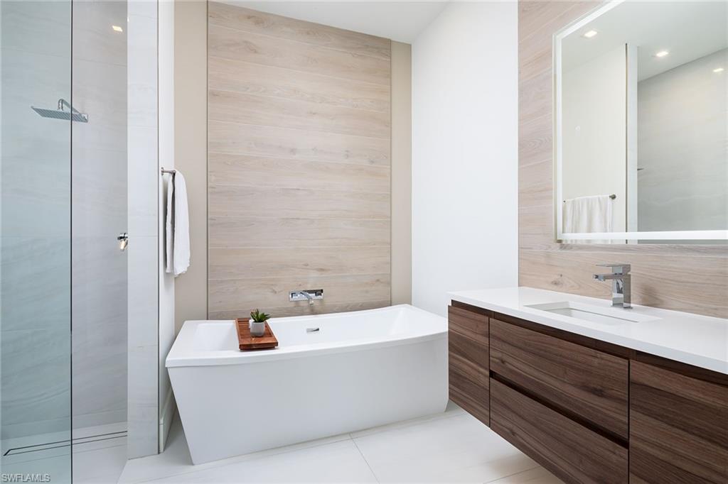 PINE RIDGE - Residential