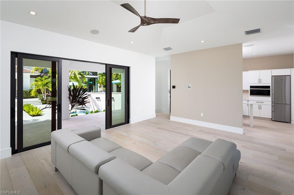 PINE RIDGE - Residential