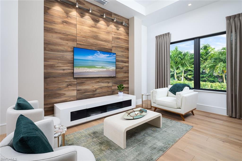 PINE RIDGE - Residential