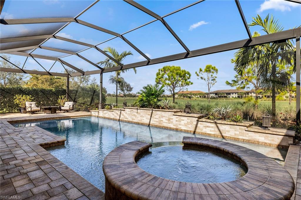 ESPLANADE - Residential