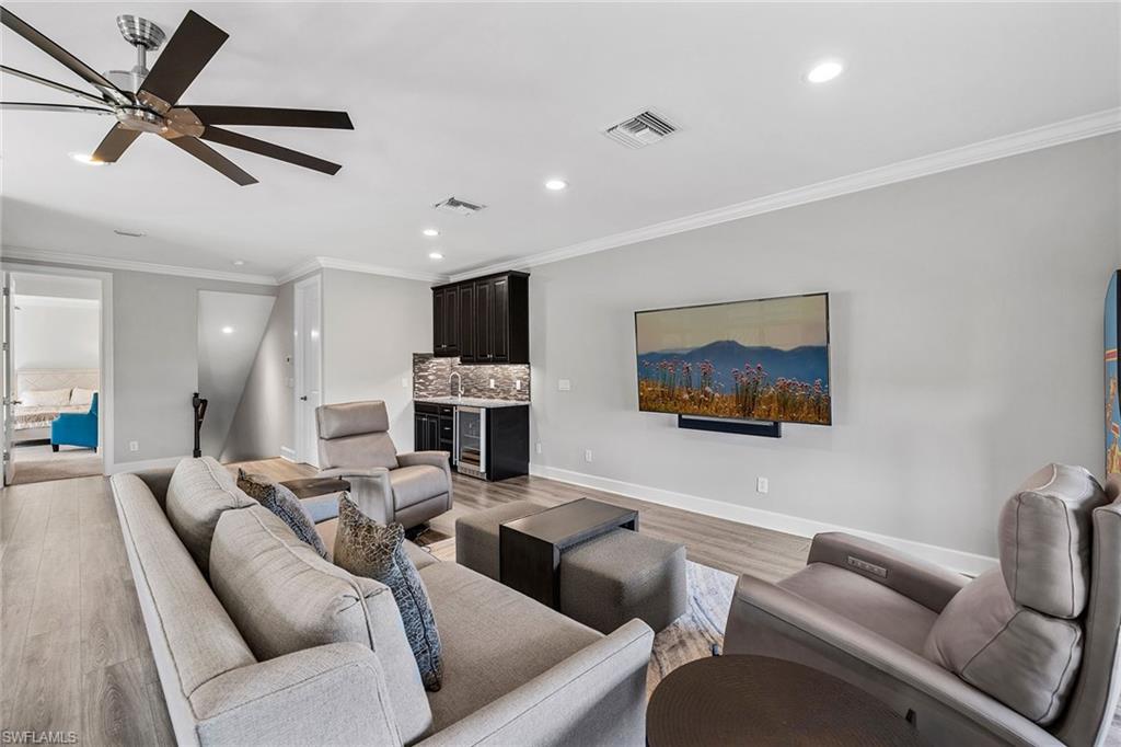 ESPLANADE - Residential