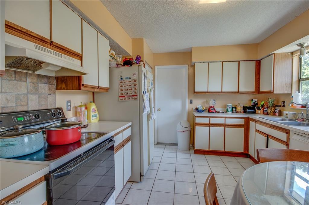 GOLDEN GATE CITY - Residential