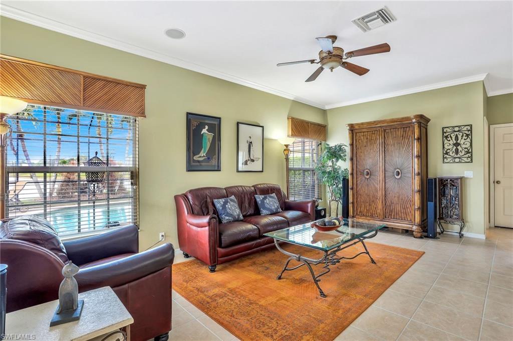 VALENCIA LAKES - Residential