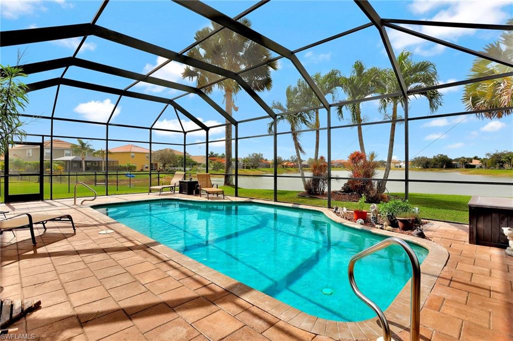 VALENCIA LAKES - Residential