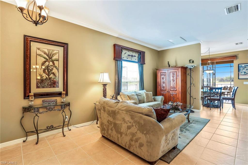 VALENCIA LAKES - Residential