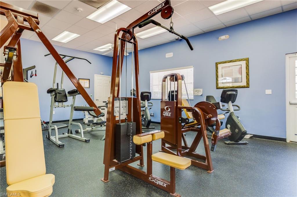 VALENCIA LAKES - Residential