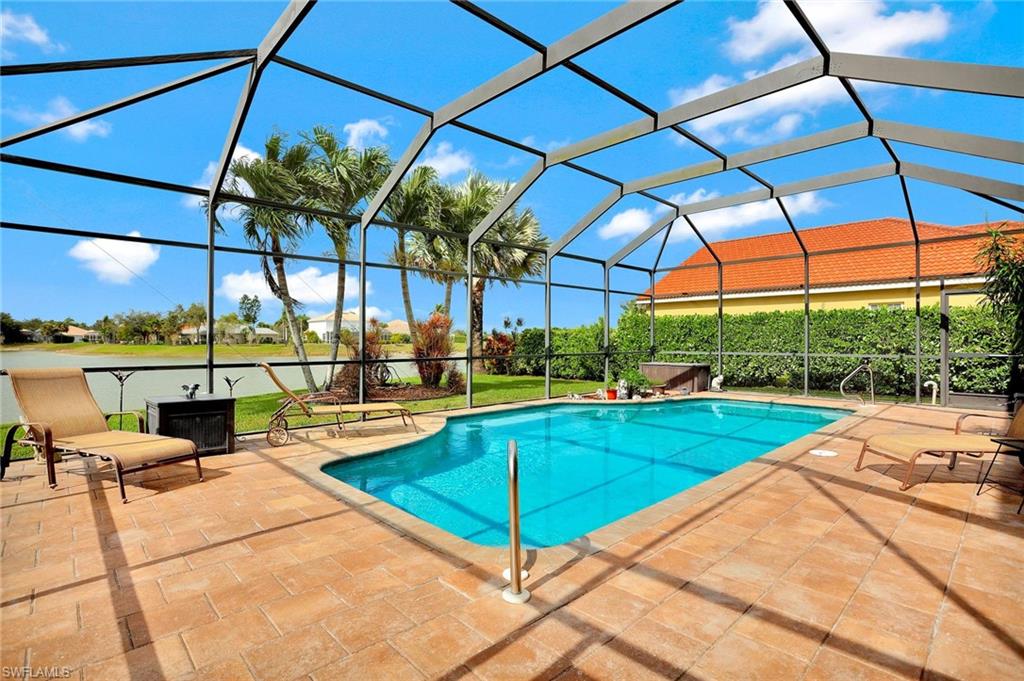 VALENCIA LAKES - Residential