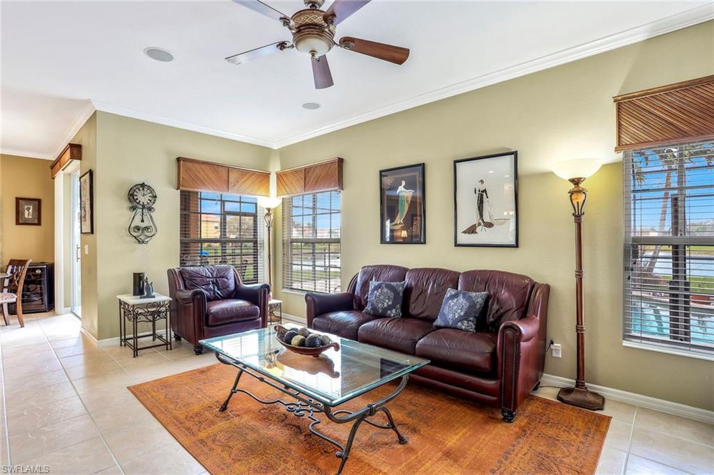 VALENCIA LAKES - Residential