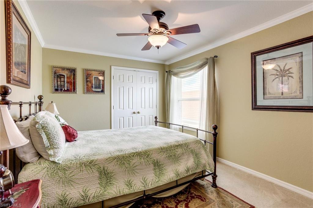 VALENCIA LAKES - Residential