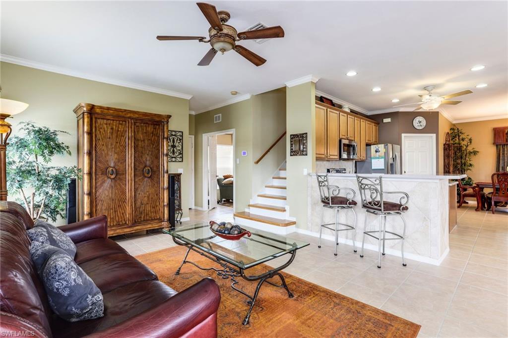 VALENCIA LAKES - Residential