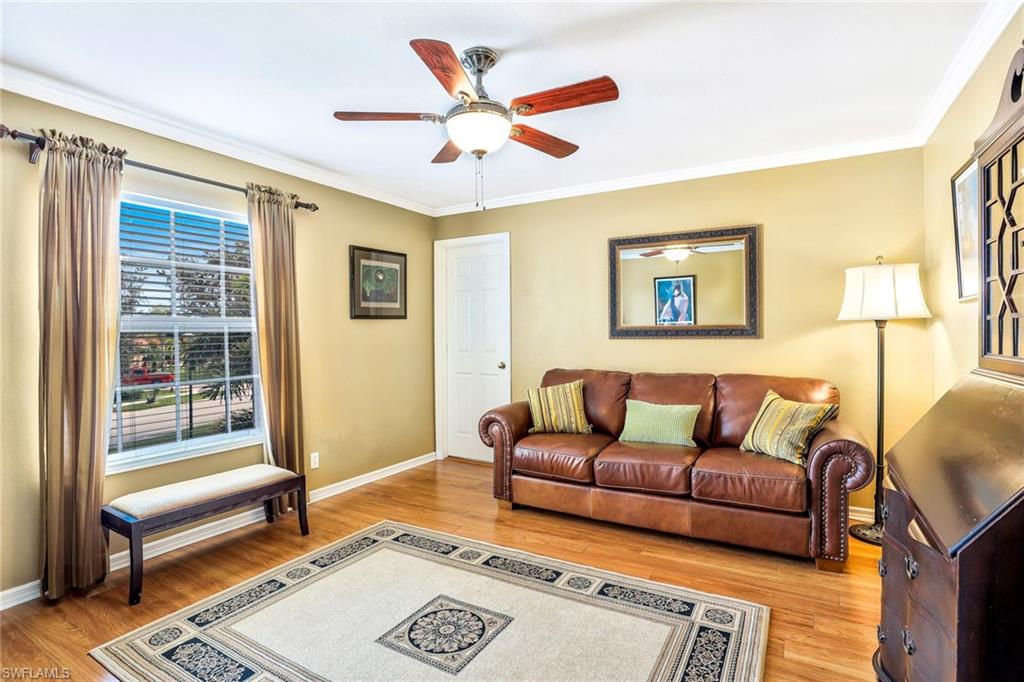 VALENCIA LAKES - Residential