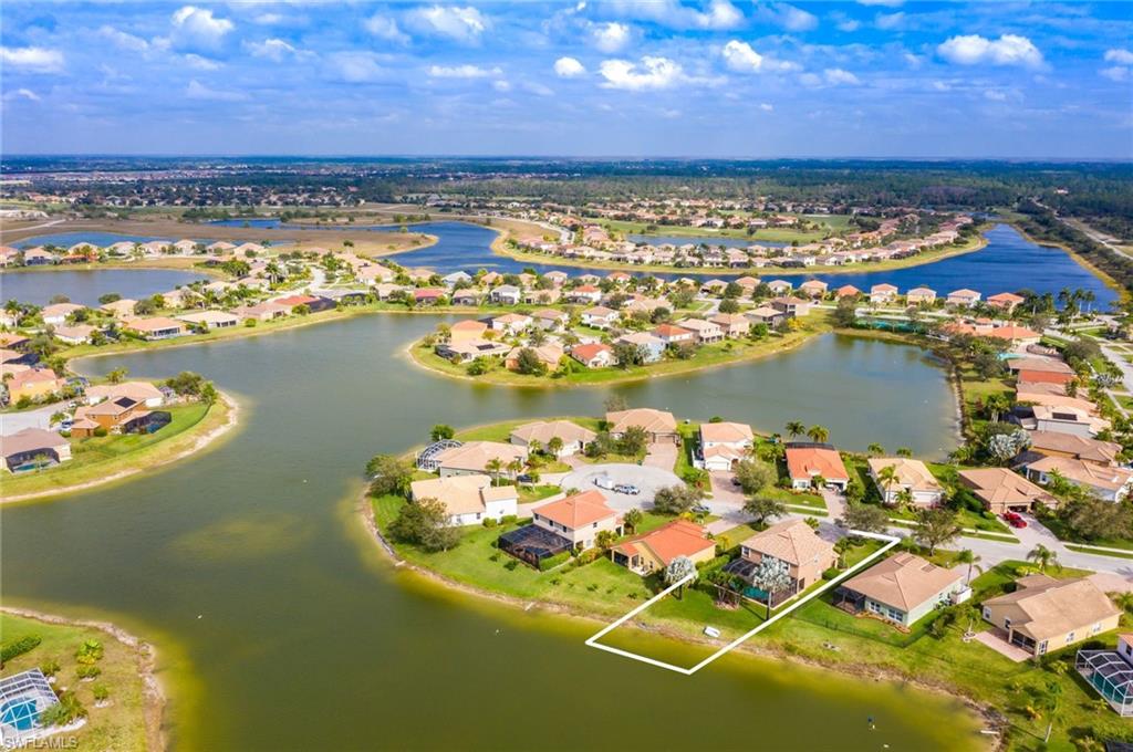 VALENCIA LAKES - Residential
