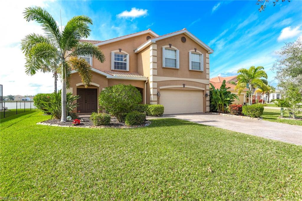 VALENCIA LAKES - Residential