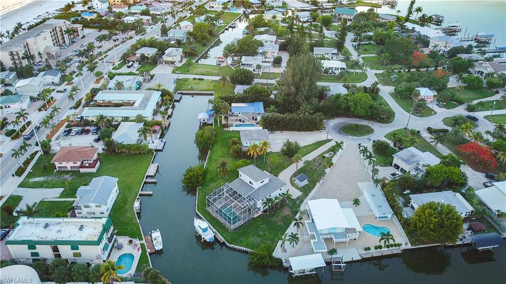 ISLAND SHORES - Residential