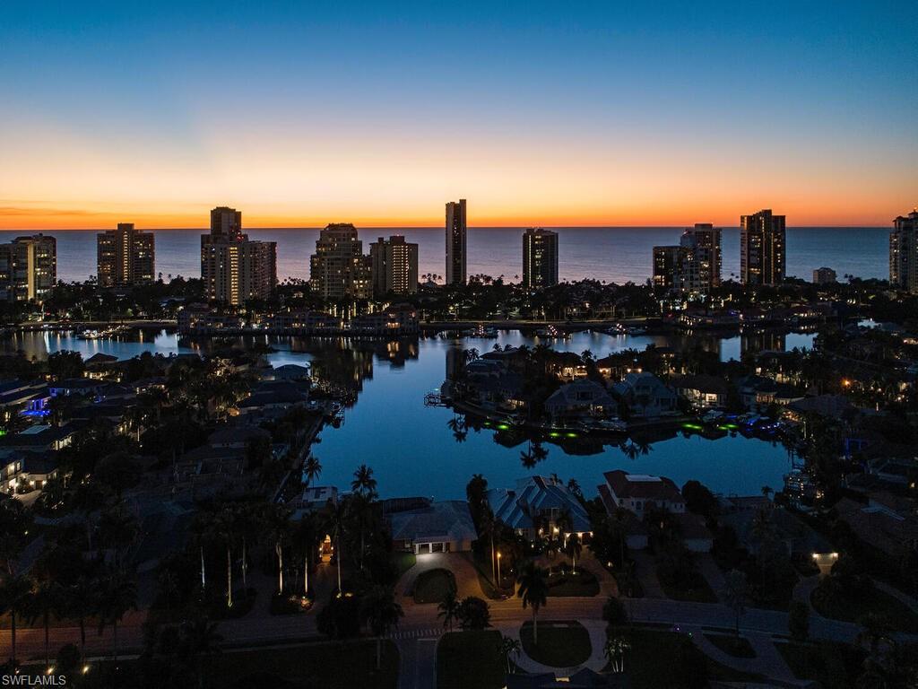 PARK SHORE - Residential