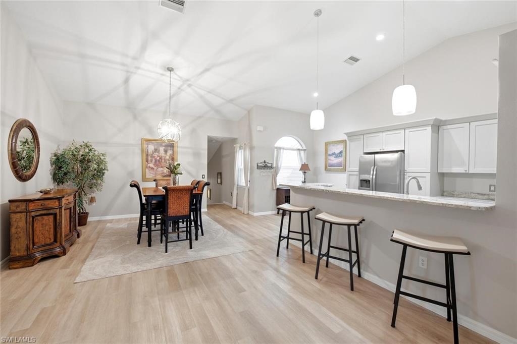 6810 Huntington Lakes CIR 202