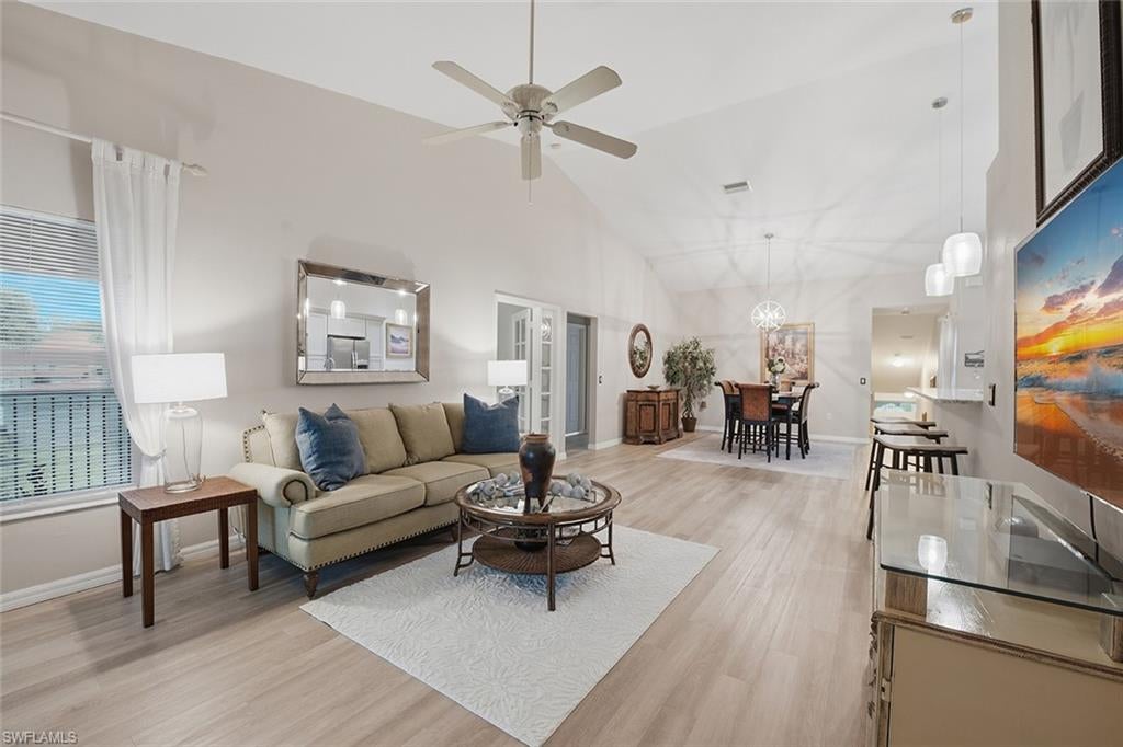 6810 Huntington Lakes CIR 202