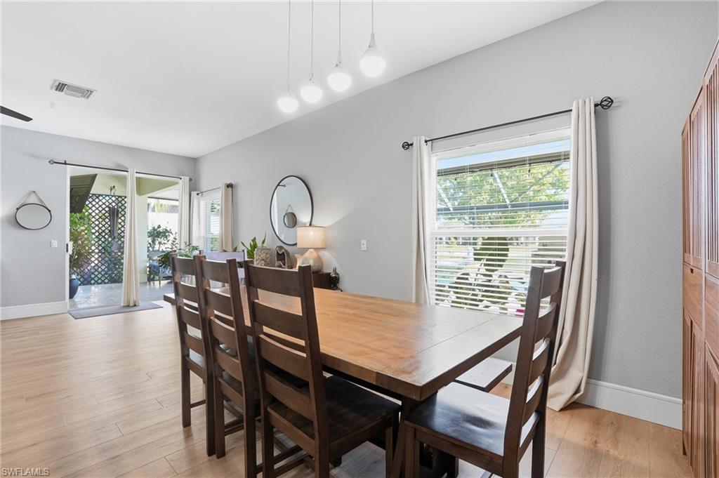 VALENCIA LAKES - Residential