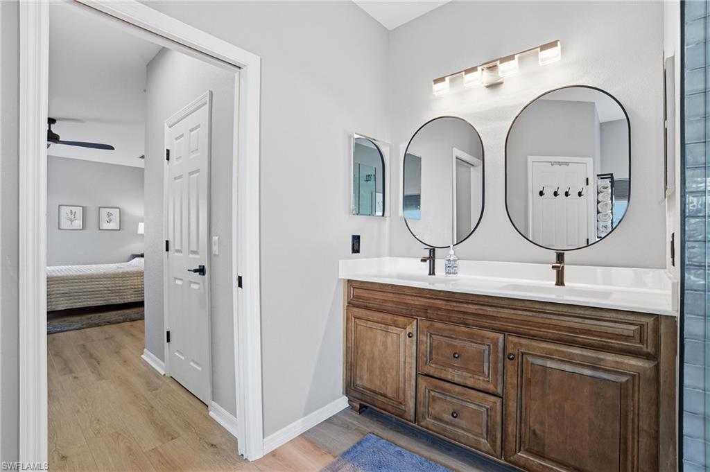 VALENCIA LAKES - Residential