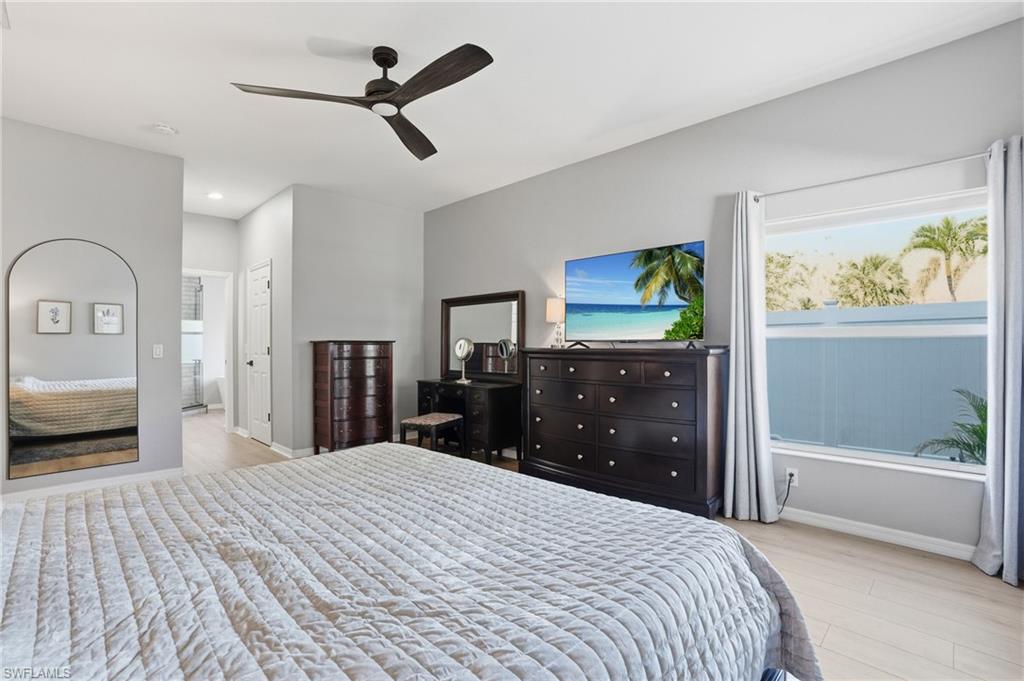 VALENCIA LAKES - Residential