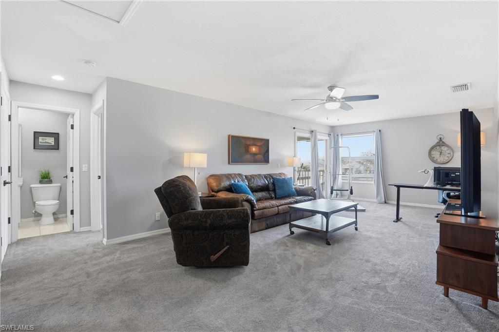 VALENCIA LAKES - Residential