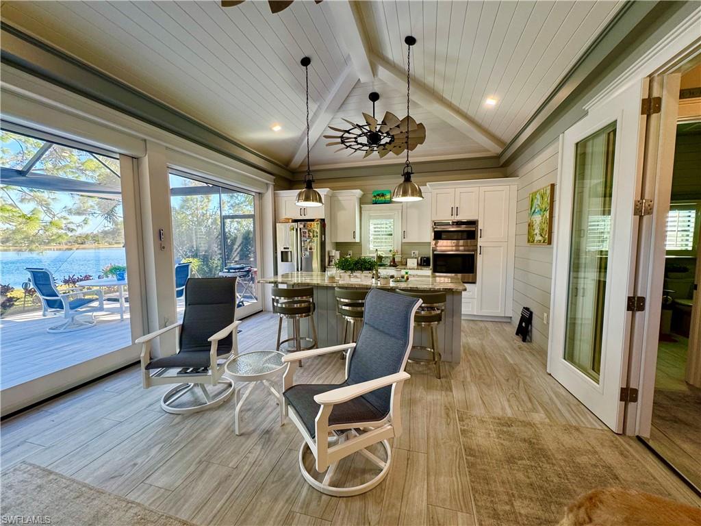 GOLDEN PALMS LUXURY MOTORCOACH RESORT - Land