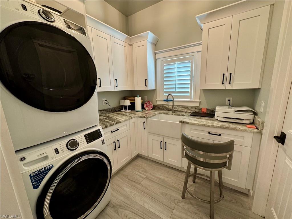 GOLDEN PALMS LUXURY MOTORCOACH RESORT - Land