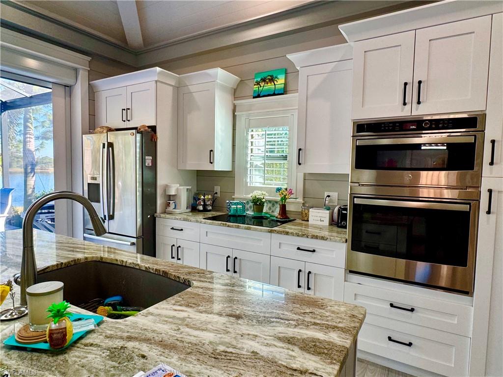 GOLDEN PALMS LUXURY MOTORCOACH RESORT - Land