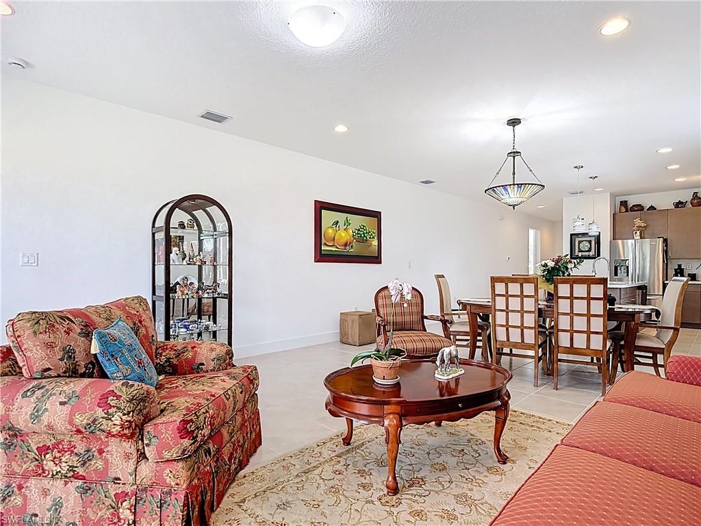 MAPLE RIDGE - Residential