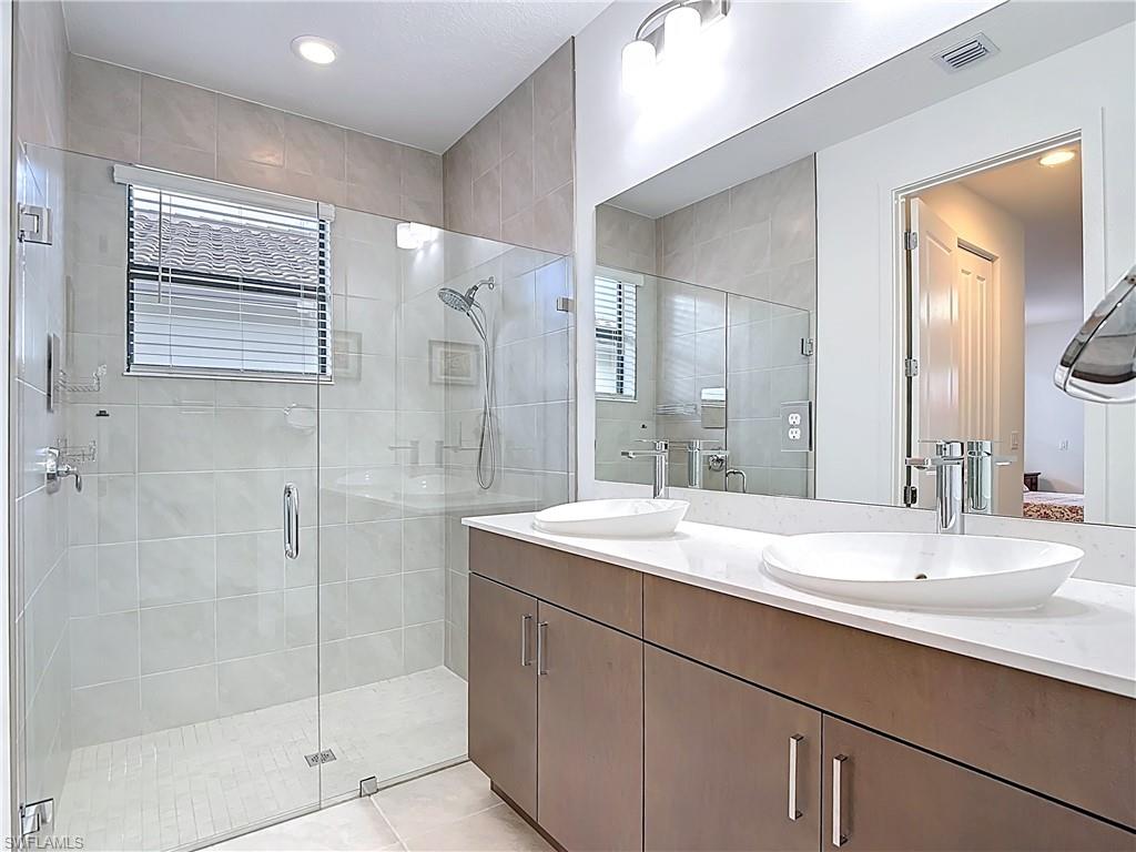 MAPLE RIDGE - Residential