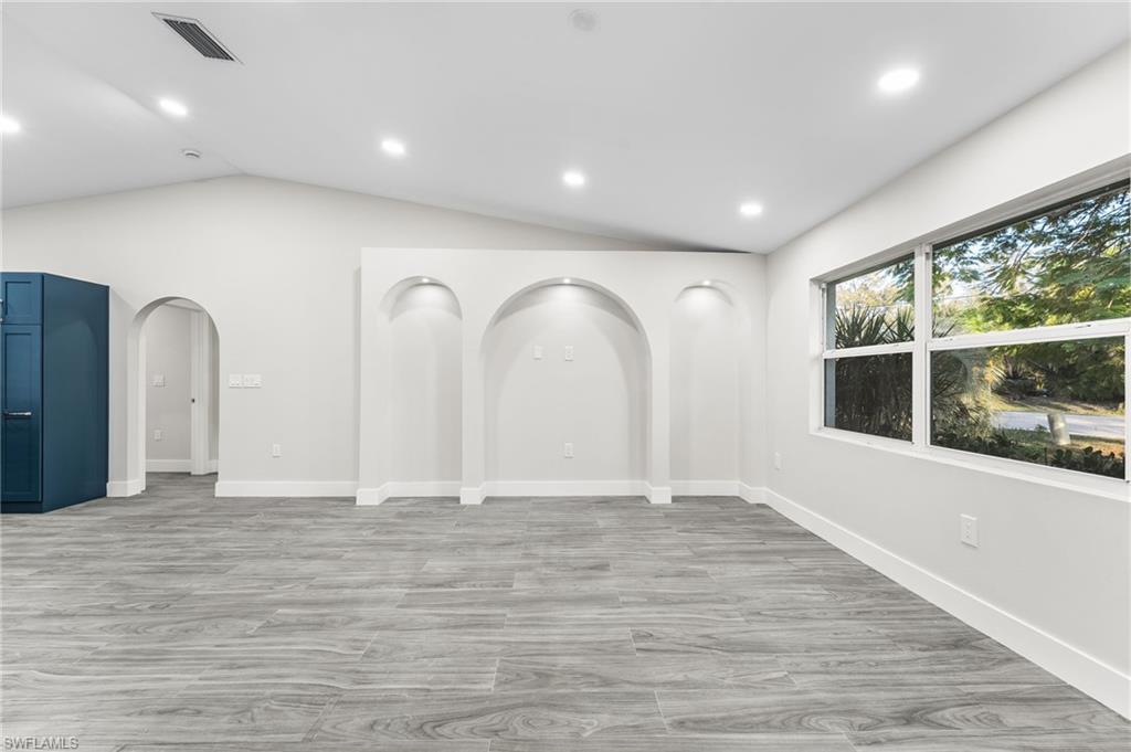 TAHITIAN SHORES - Residential