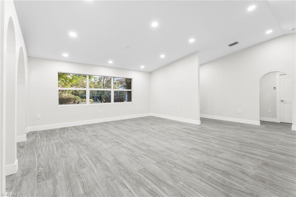 TAHITIAN SHORES - Residential