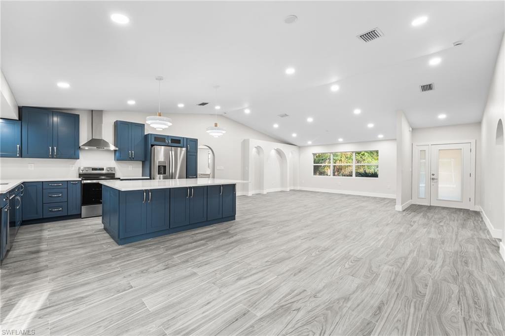 TAHITIAN SHORES - Residential