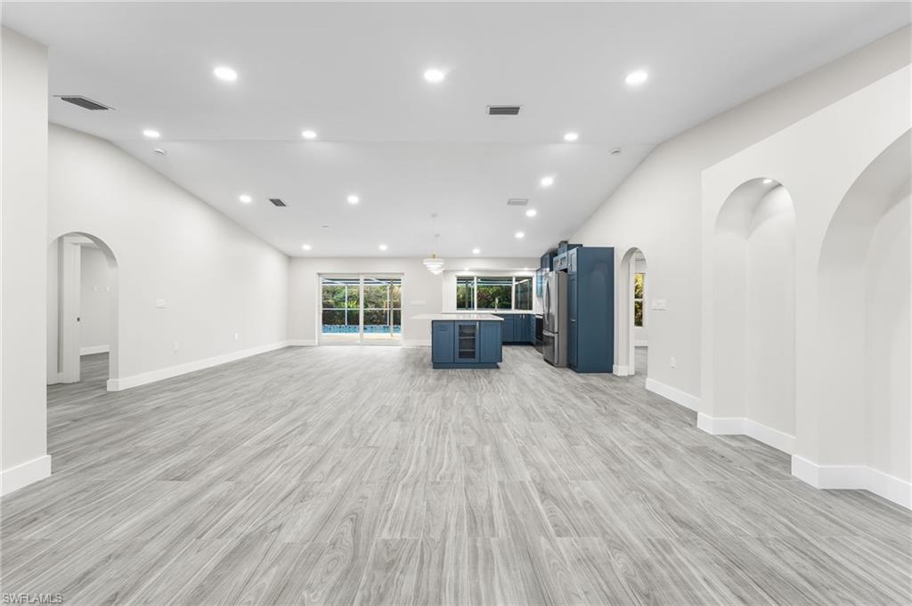 TAHITIAN SHORES - Residential