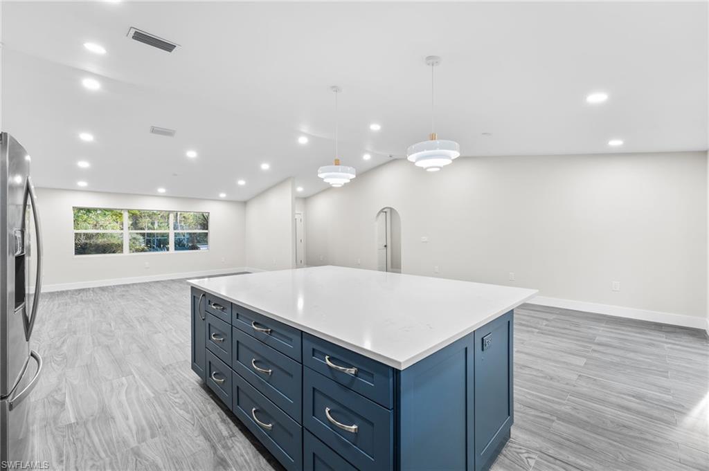 TAHITIAN SHORES - Residential