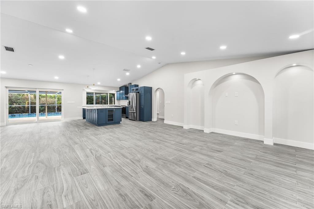 TAHITIAN SHORES - Residential