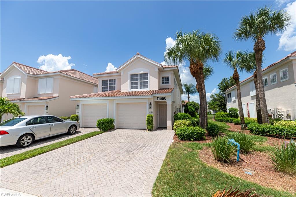 SABAL POINTE - Residential