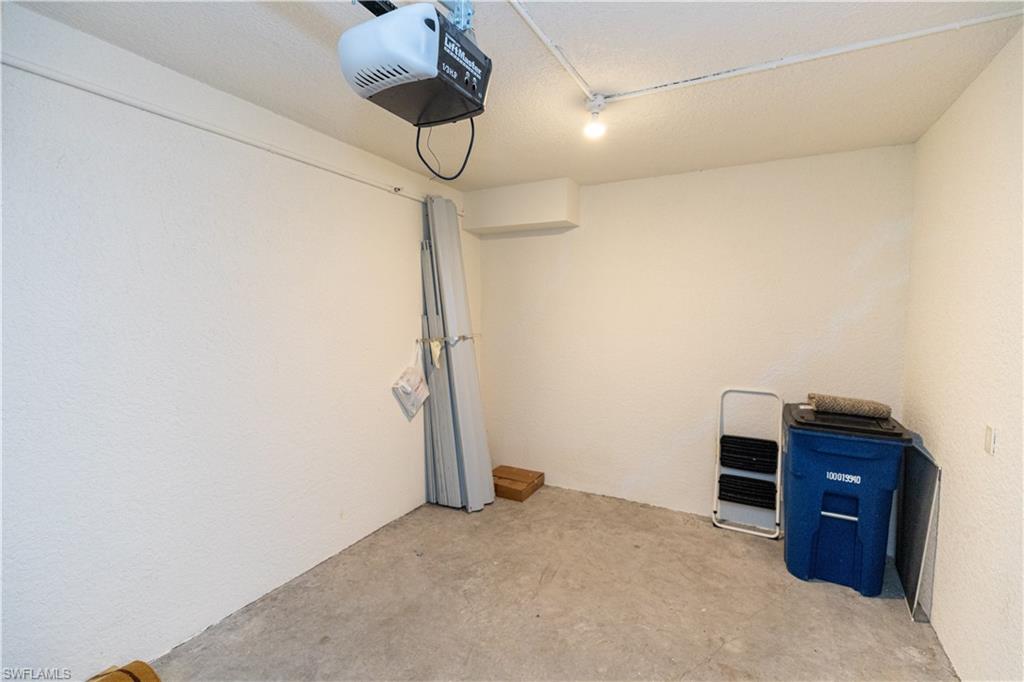 SABAL POINTE - Residential