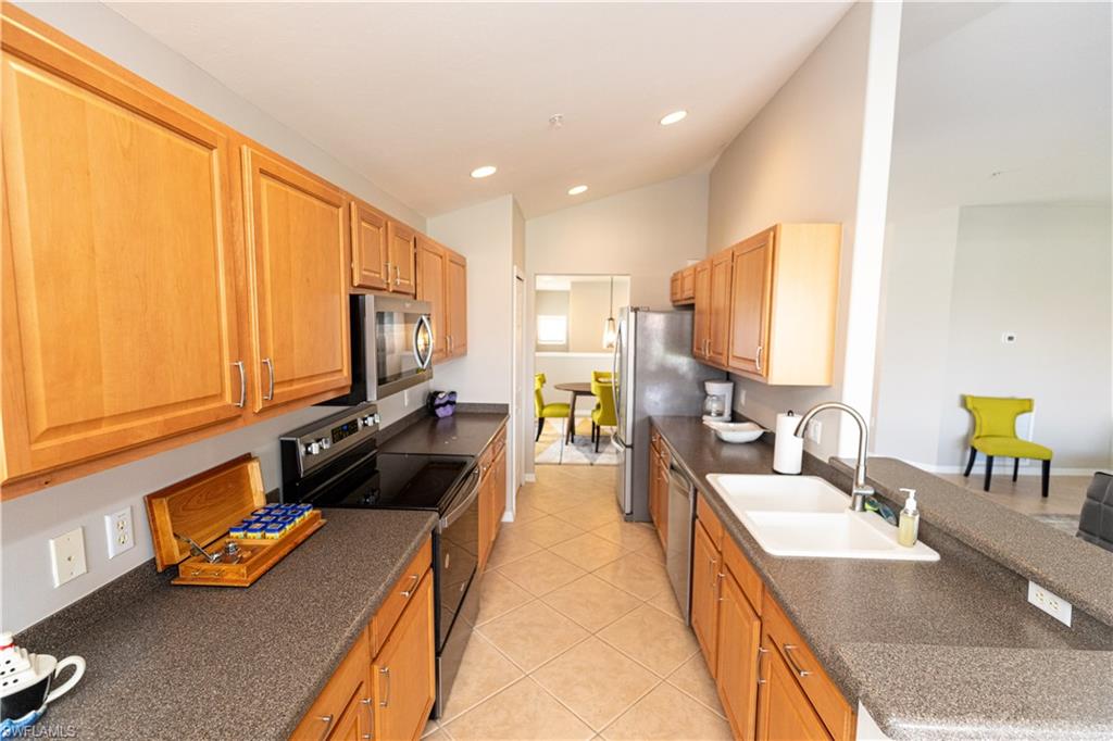 SABAL POINTE - Residential