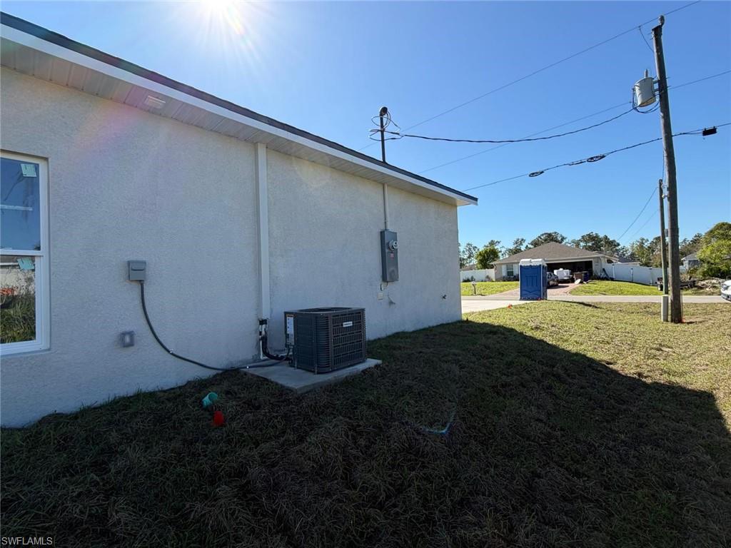 LEHIGH ACRES - Residential