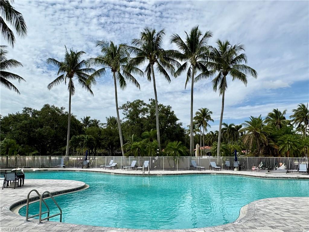 VILLAGE WALK - Residential