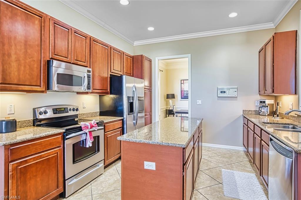 FEATHERBROOK - Residential