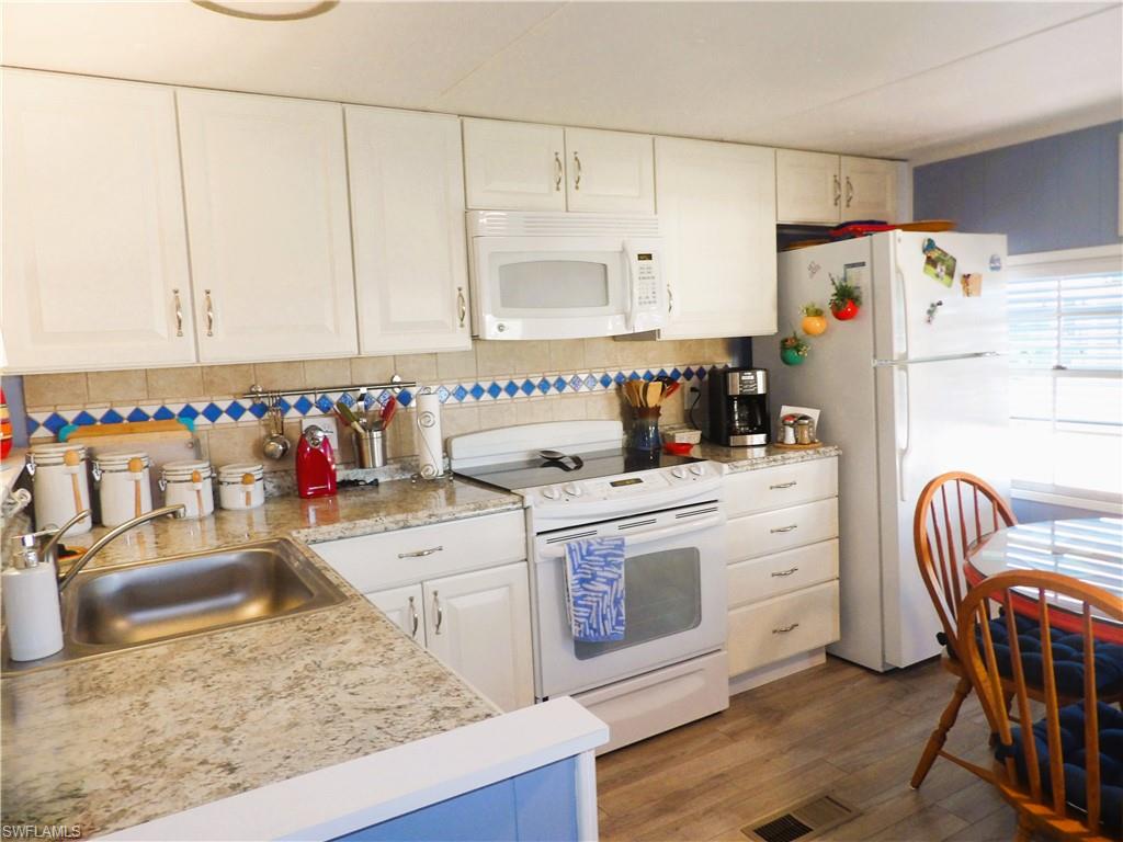 FOREST PARK MOBILE HOME - Residential