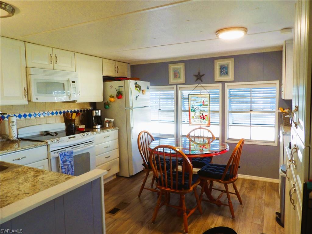 FOREST PARK MOBILE HOME - Residential