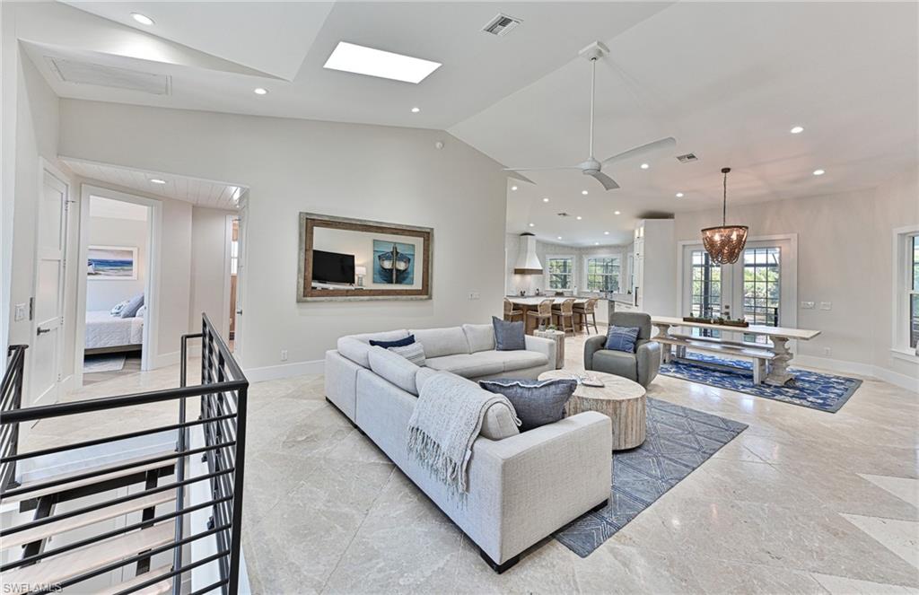 SOUTHPORT ON THE BAY - Residential