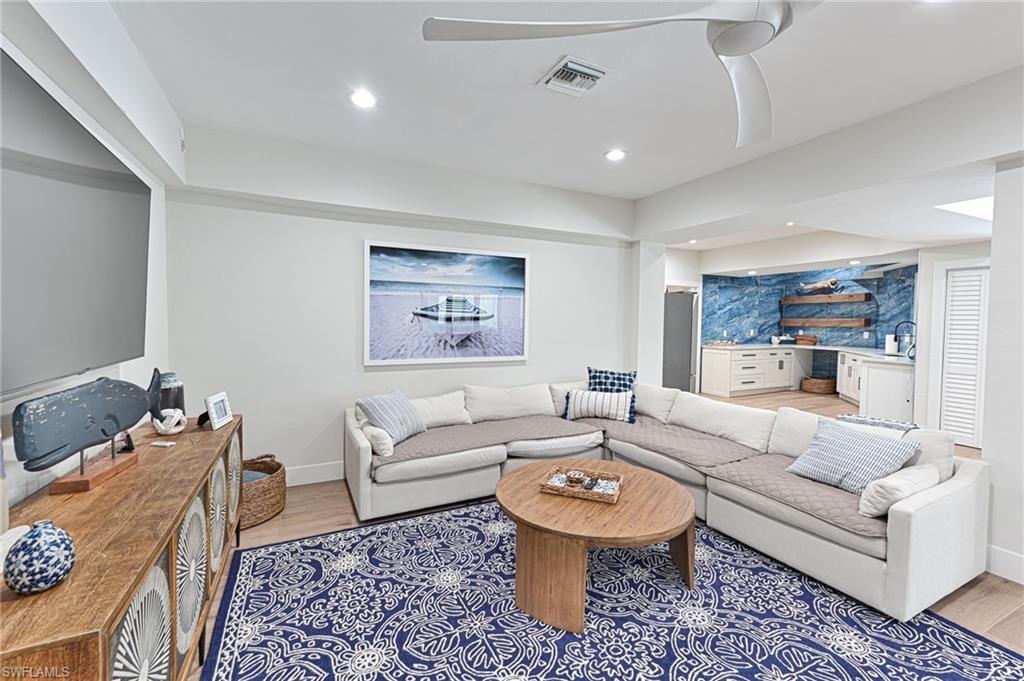 SOUTHPORT ON THE BAY - Residential